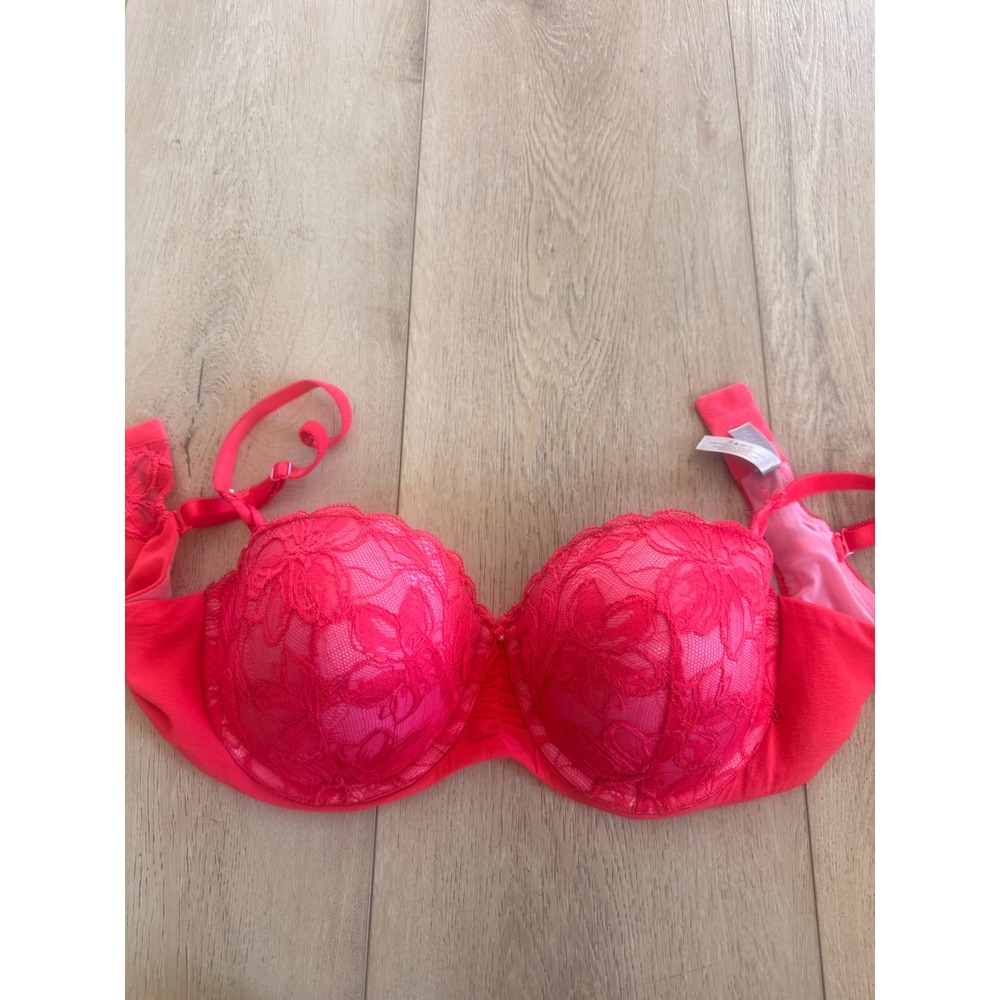 Victoria's Secret Balconet Bra Women 38C Pink Floral Lace Underwire Support 390